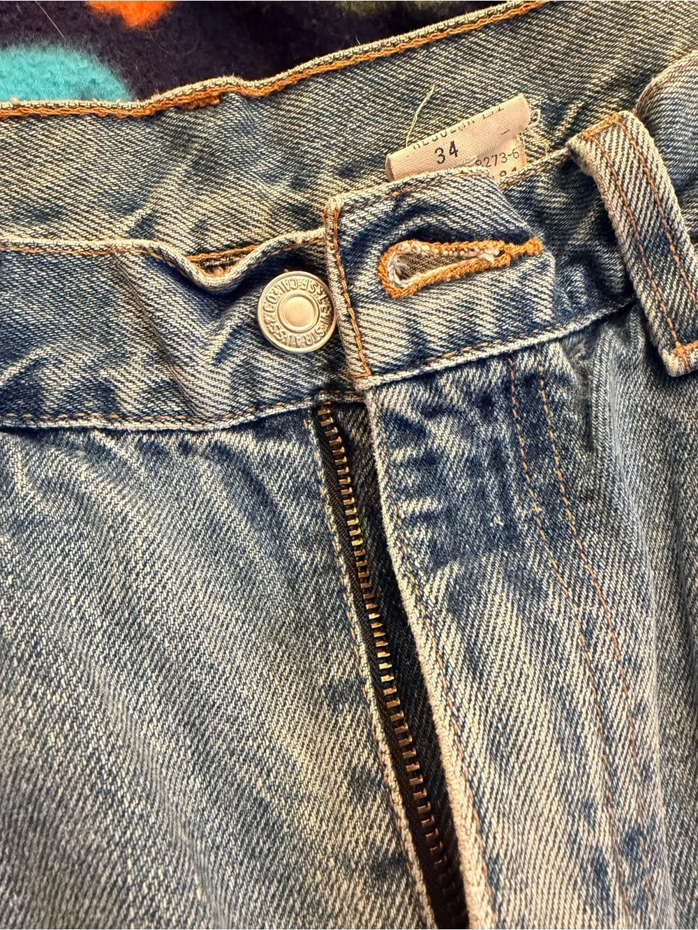 Vintage Levi's Men's Blue Denim Shorts